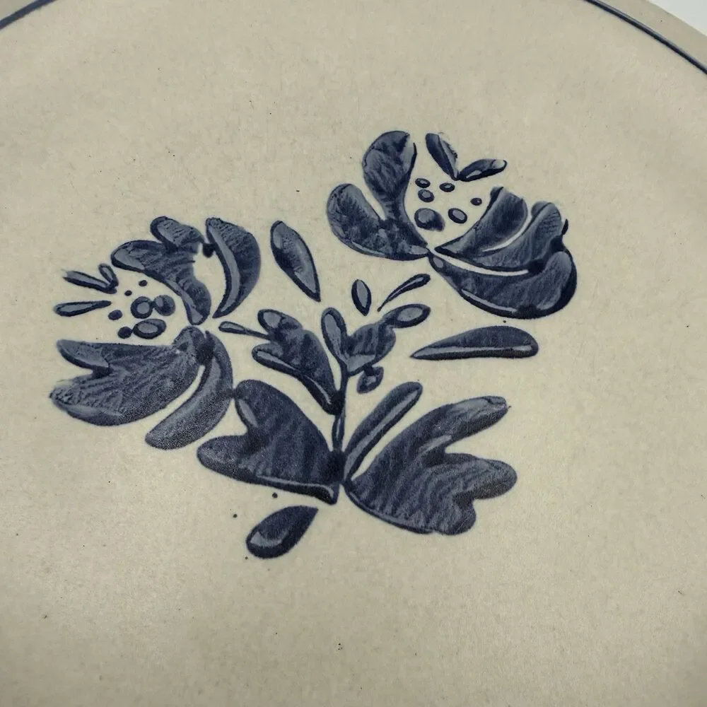 Vintage Pfaltzgraff Yorktowne Stoneware  10” plates Set of 2